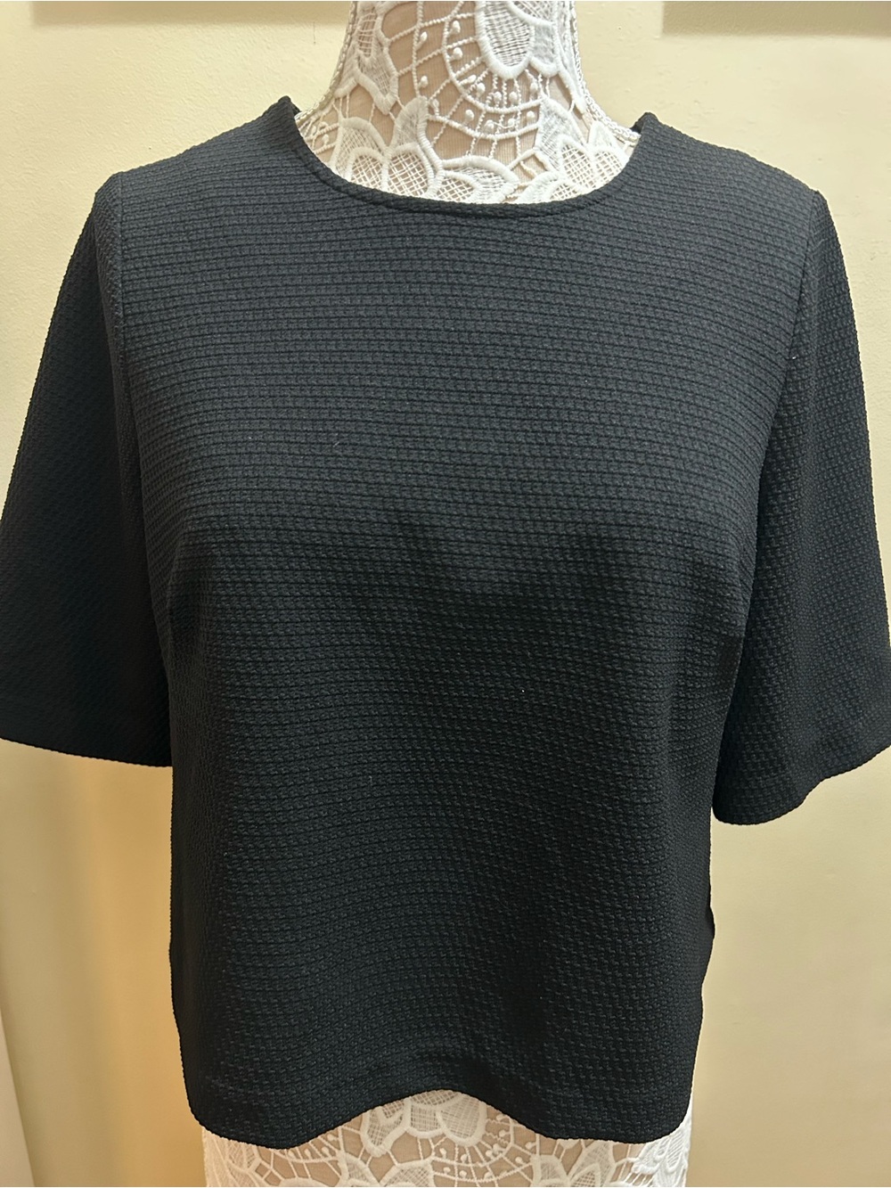 BCBG Generation Medium Black Zipper Back Top New with Tags